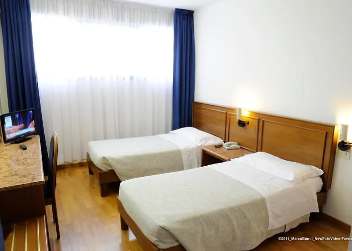 Cavallino 4* فينْتْسا